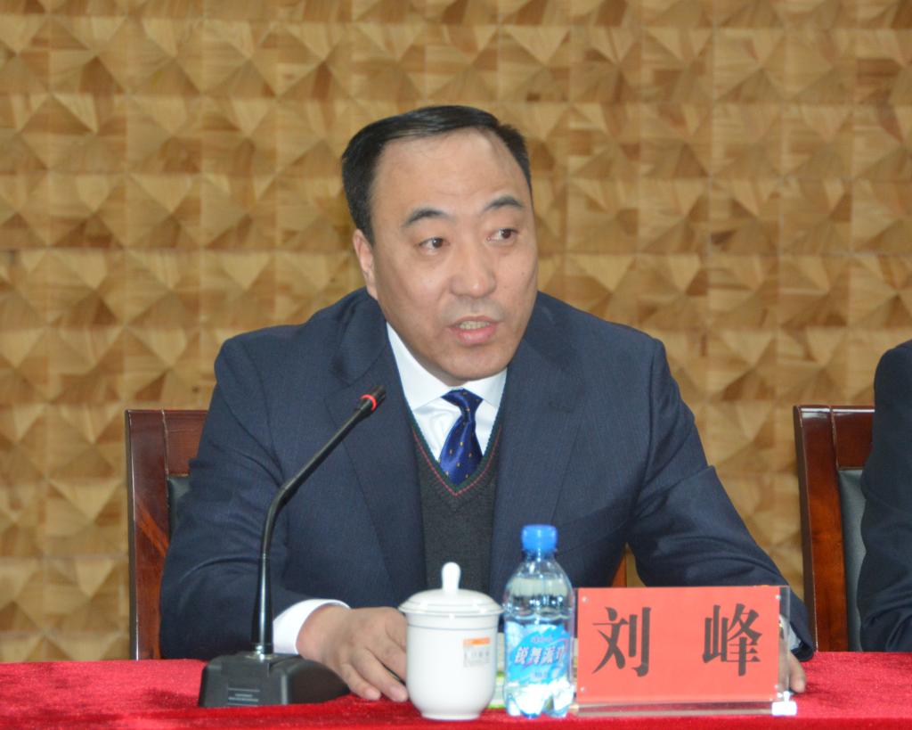 学校召开干部会议